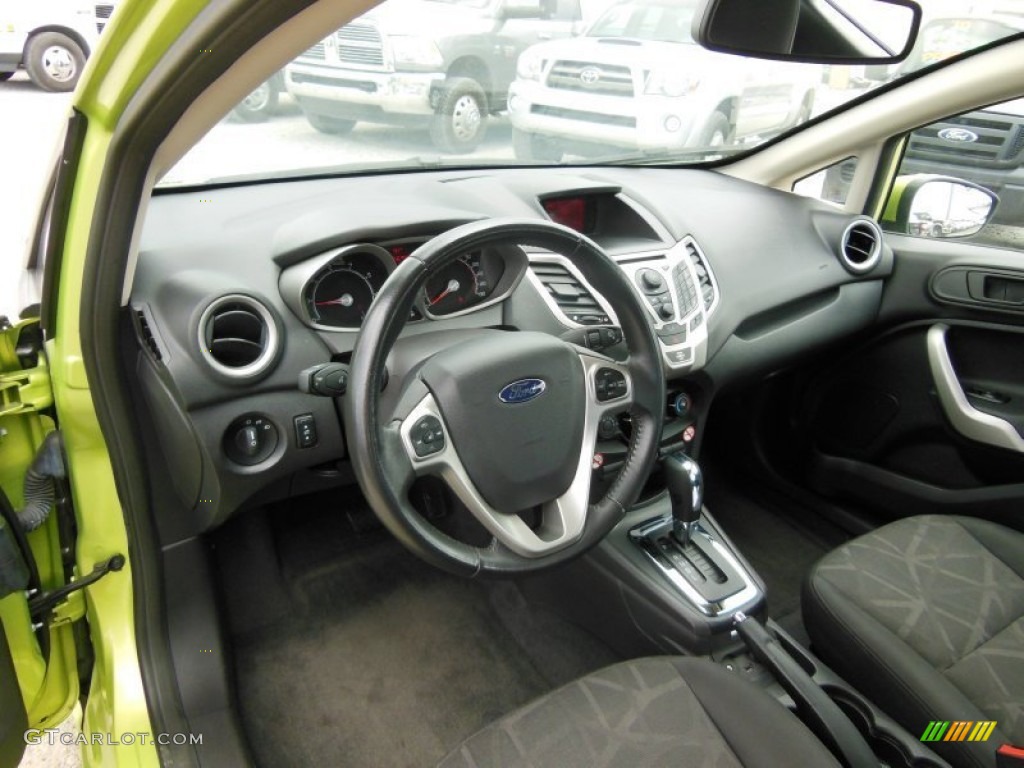 2011 Fiesta SES Hatchback - Lime Squeeze Metallic / Charcoal Black/Blue Cloth photo #12