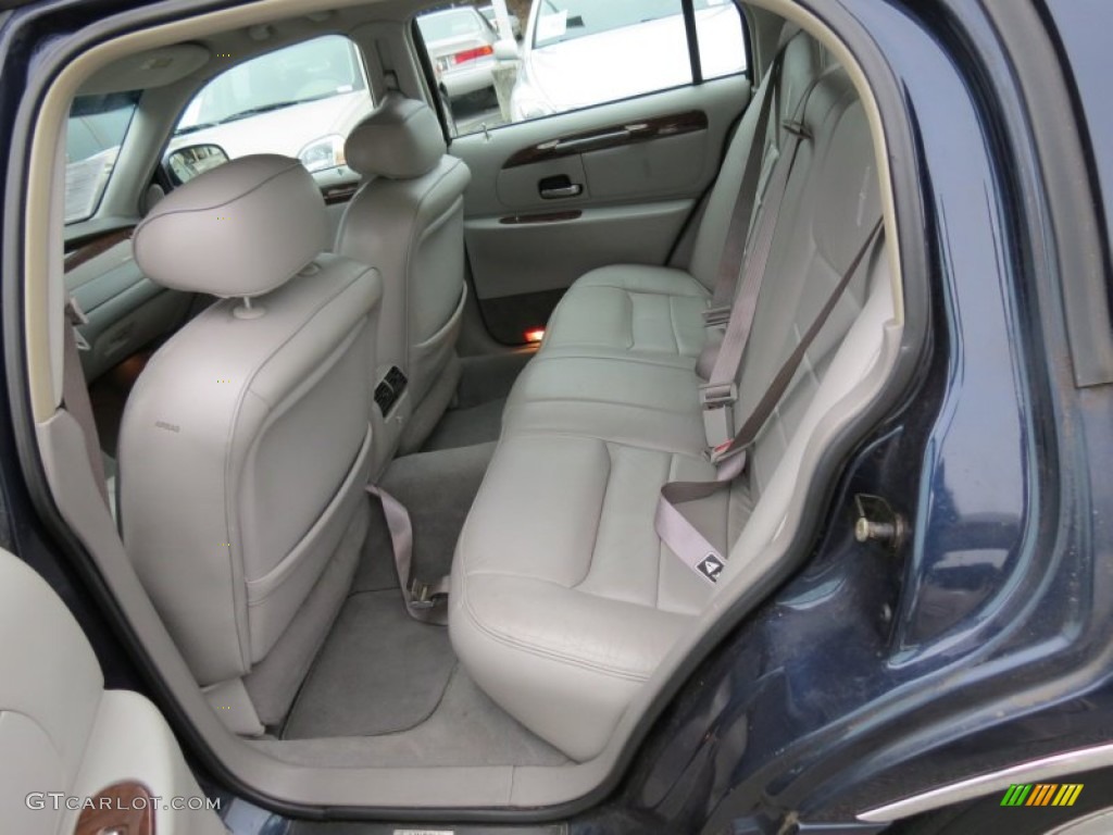 Light Graphite Interior 2001 Lincoln Town Car Executive Photo #74730317