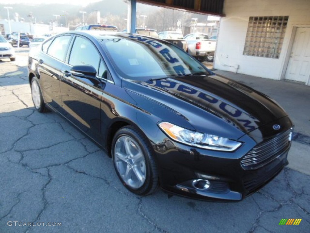 2013 Fusion SE 1.6 EcoBoost - Tuxedo Black Metallic / Charcoal Black photo #2