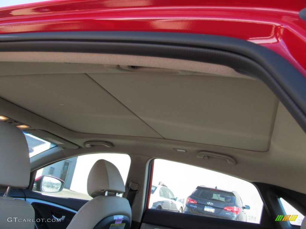 2013 Elantra GT - Volcanic Red / Black photo #5