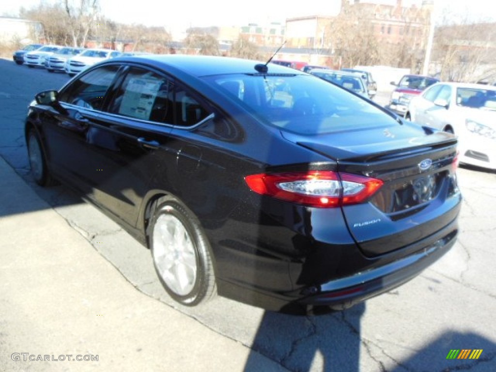 2013 Fusion SE 1.6 EcoBoost - Tuxedo Black Metallic / Charcoal Black photo #6