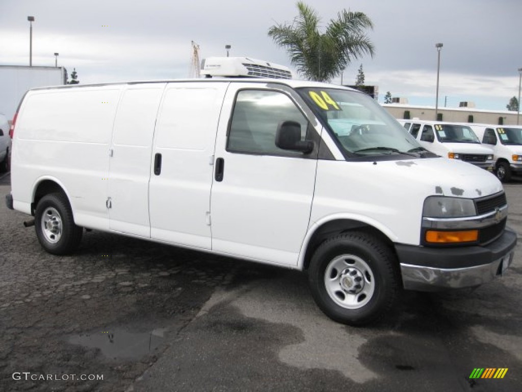 2004 Express 3500 Refrigerated Commercial Van - Summit White / Neutral photo #1