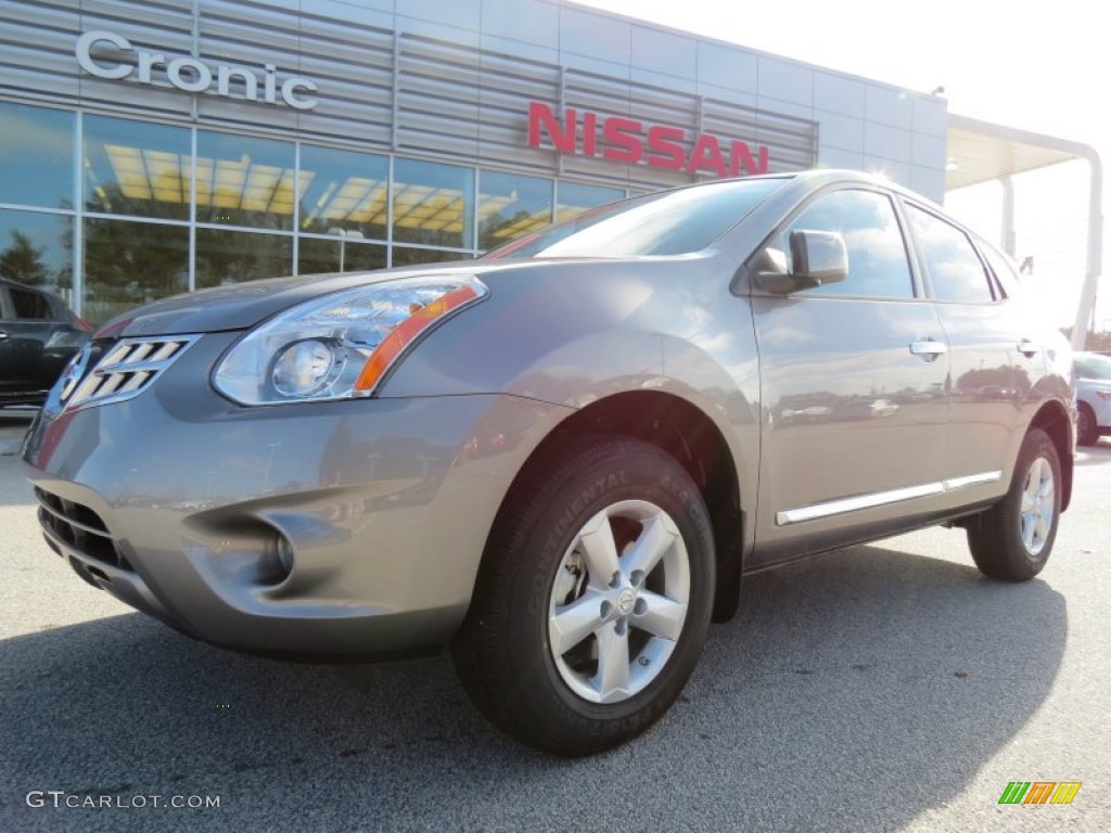 Platinum Graphite Nissan Rogue