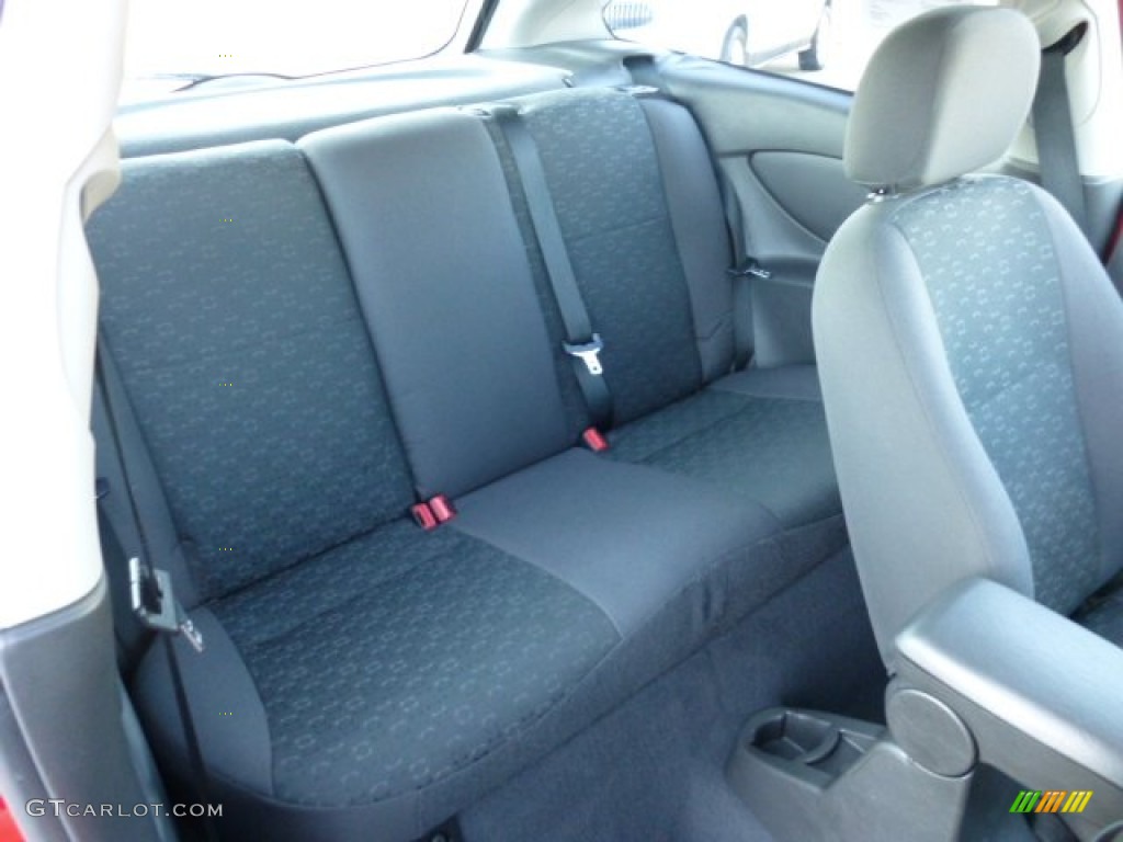 2004 Ford Focus ZX3 Coupe Rear Seat Photos