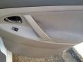 Super White - Camry LE Photo No. 20