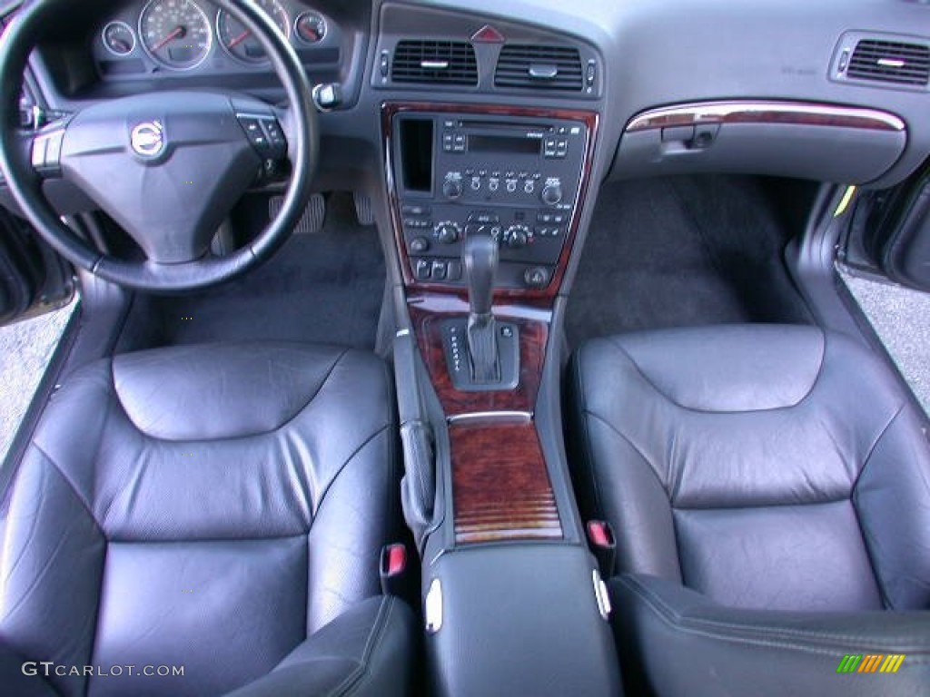 2007 Volvo S60 2.5T Graphite Dashboard Photo #74750153