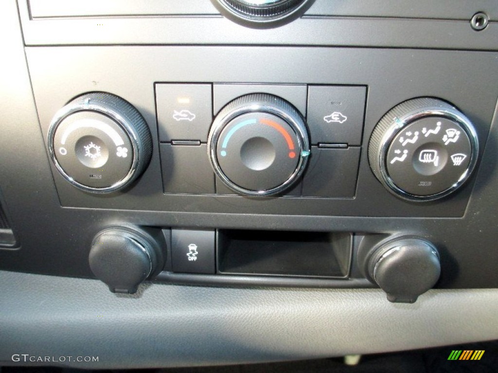 2013 Chevrolet Silverado 1500 LS Extended Cab 4x4 Controls Photos
