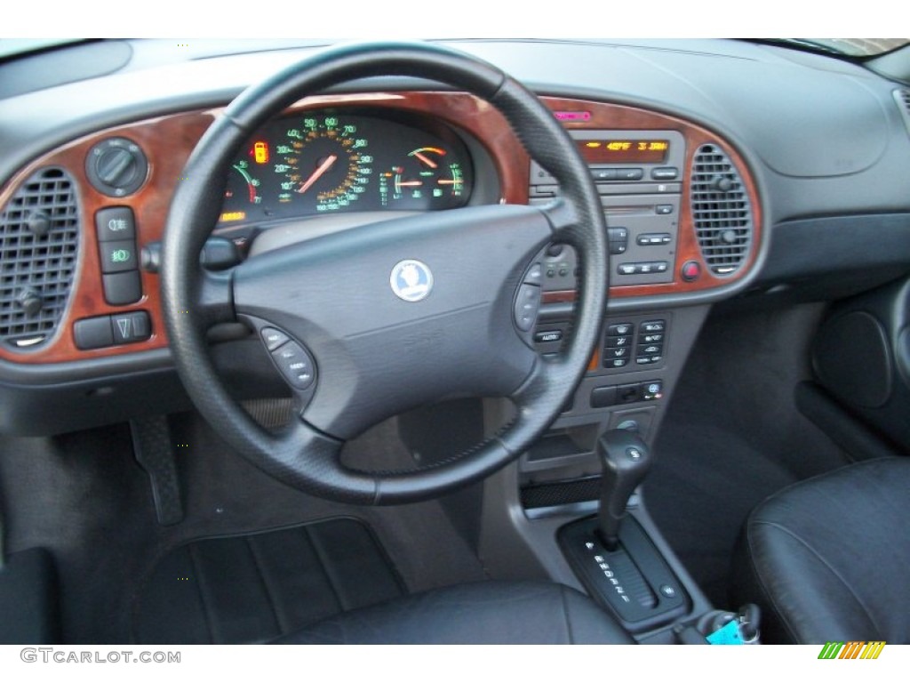 2003 Saab 9-3 SE Convertible Charcoal/Red Dashboard Photo #74751949