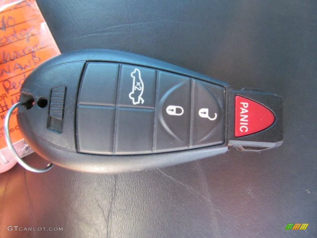 2010 Dodge Charger SXT AWD Keys Photos