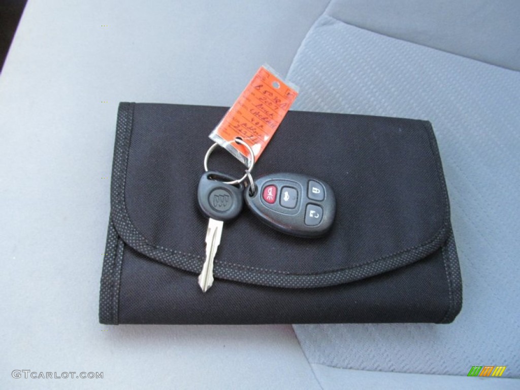 2007 Buick LaCrosse CX Books/Manuals Photo #74755408