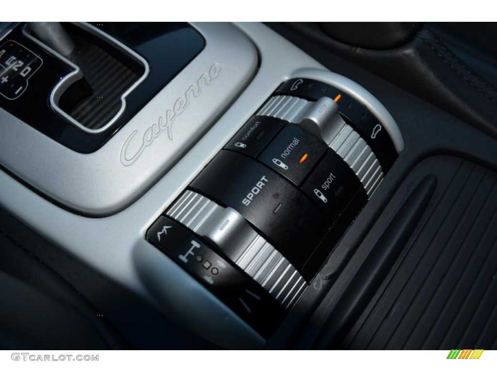 2009 Porsche Cayenne GTS Controls Photo #74756401