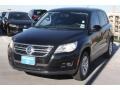 Deep Black Metallic - Tiguan SE Photo No. 3