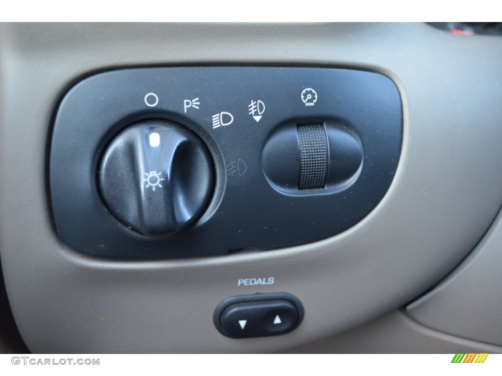2001 Ford F150 XLT SuperCrew 4x4 Controls Photo #74758567
