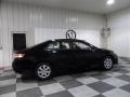 Black - Camry LE Photo No. 7