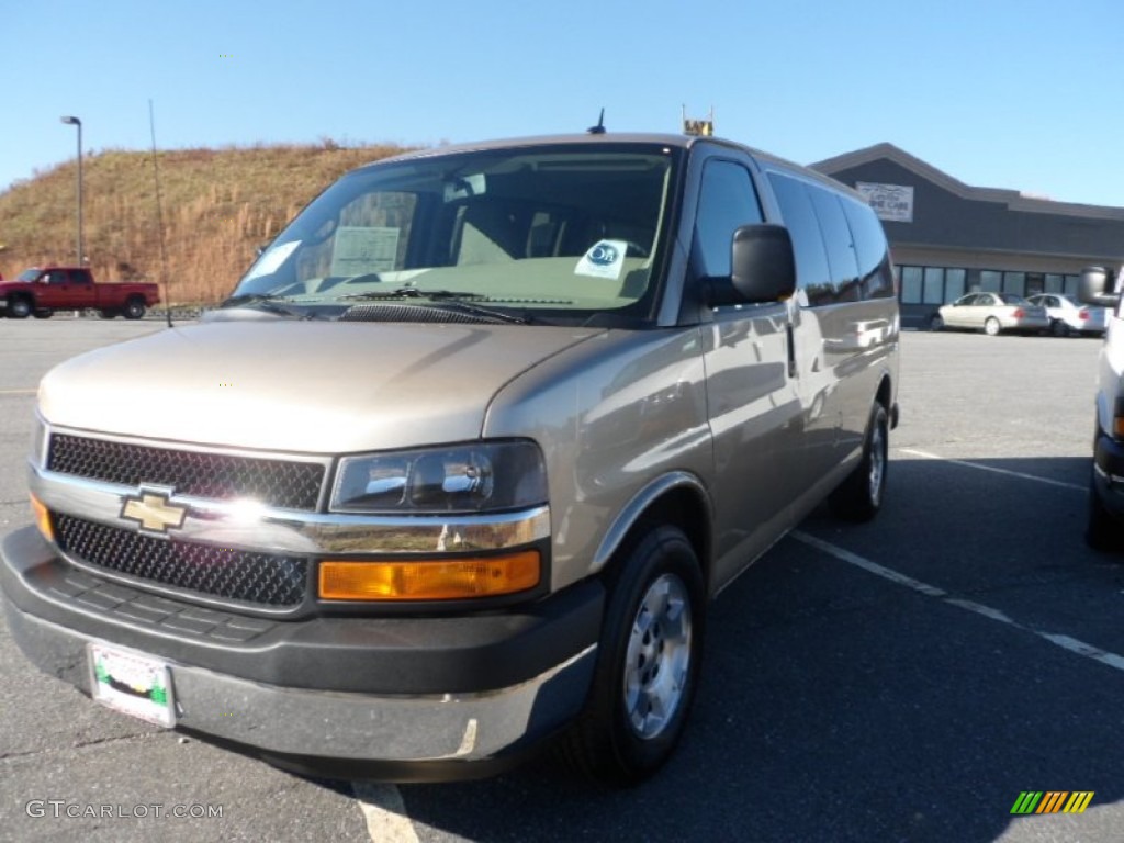2013 Express LT 1500 AWD Passenger Van - Sandstone Metallic / Neutral photo #4