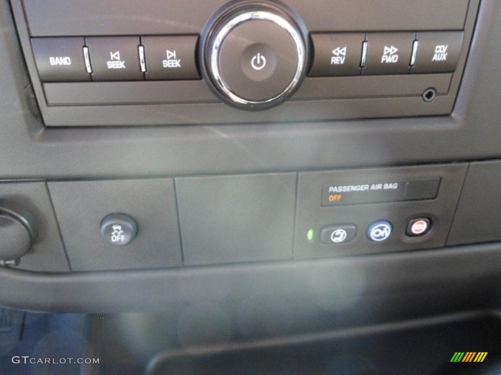 2013 Express LT 1500 AWD Passenger Van - Sandstone Metallic / Neutral photo #23