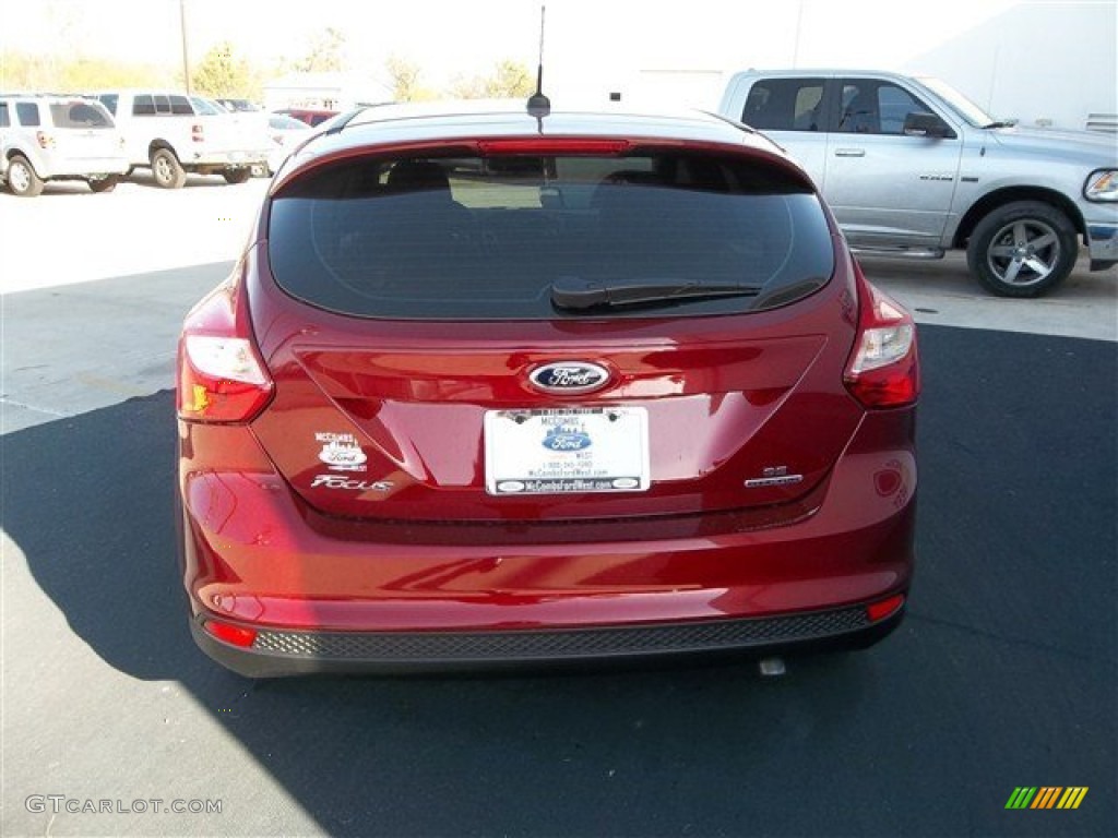 2013 Focus SE Hatchback - Ruby Red / Medium Light Stone photo #5