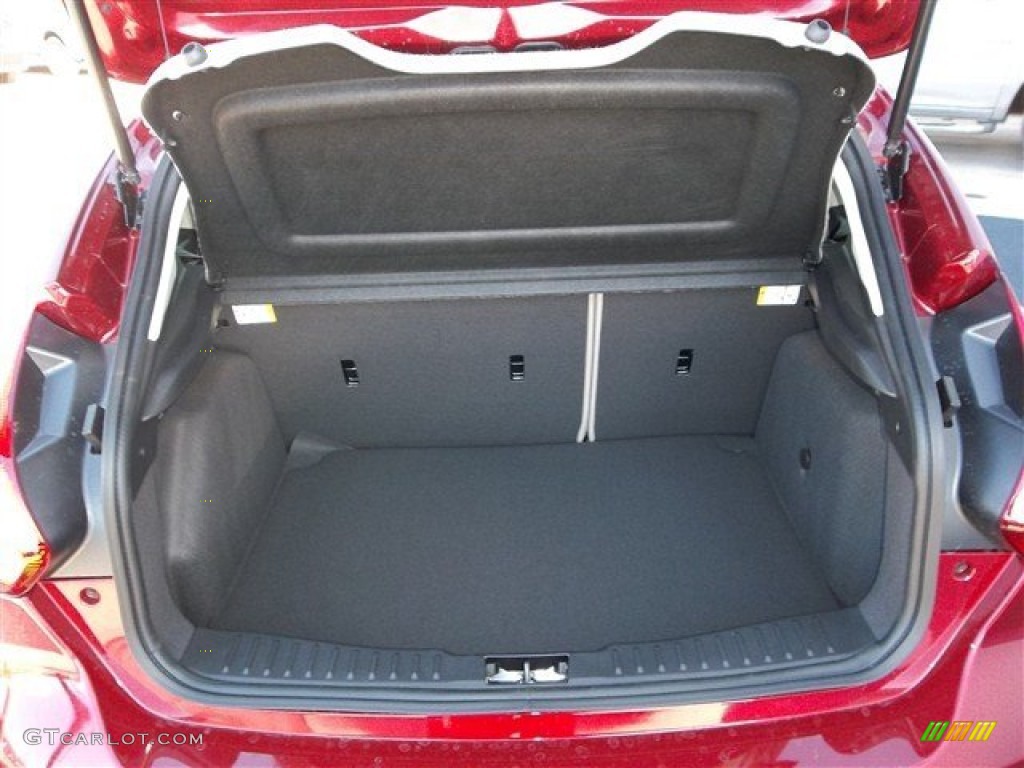 2013 Focus SE Hatchback - Ruby Red / Medium Light Stone photo #9