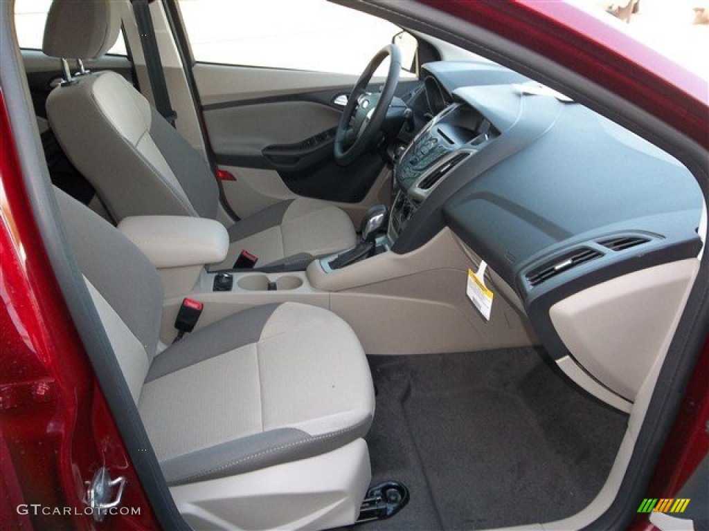 2013 Focus SE Hatchback - Ruby Red / Medium Light Stone photo #14