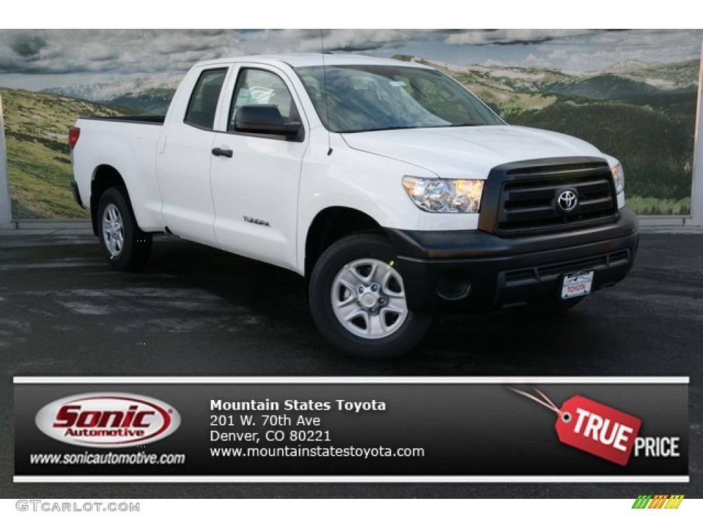 2013 Tundra Double Cab 4x4 - Super White / Graphite photo #1