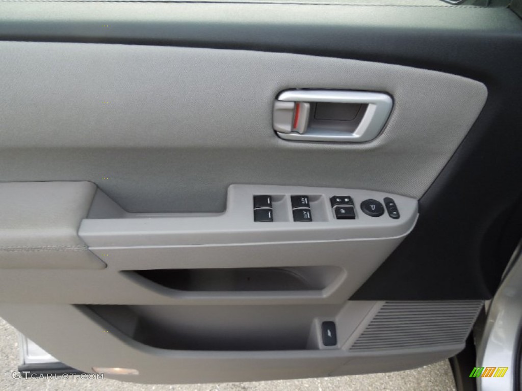 2011 Honda Pilot LX Gray Door Panel Photo #74768538