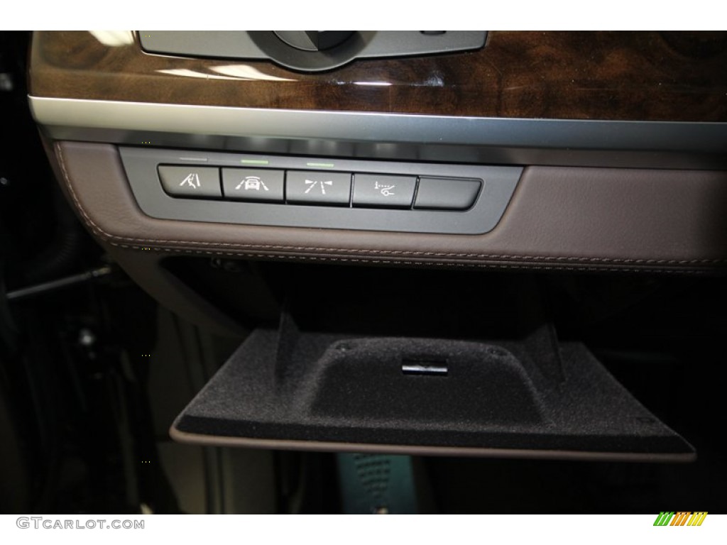 2013 BMW 7 Series 750Li Sedan Controls Photo #74771923