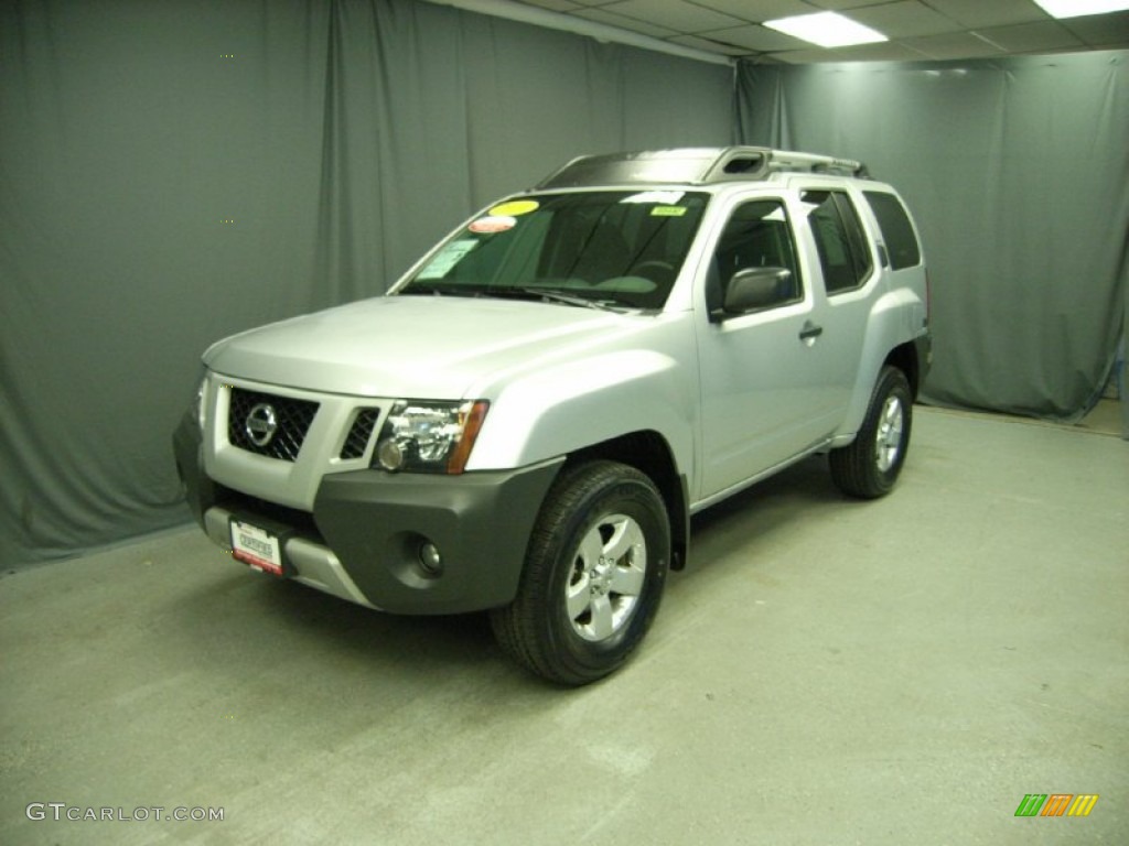 2010 Xterra S 4x4 - Silver Lightning Metallic / Gray photo #1