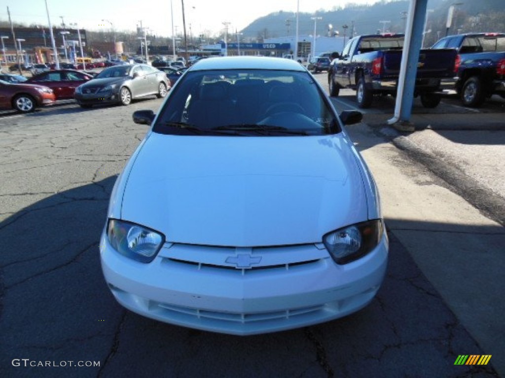 2003 Cavalier Sedan - Olympic White / Graphite Gray photo #3