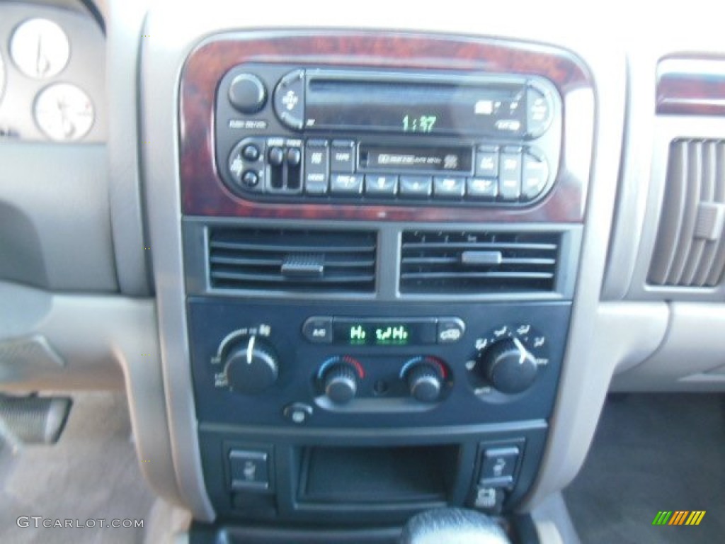 2004 Grand Cherokee Laredo 4x4 - Onyx Green Pearl / Dark Slate Gray photo #16