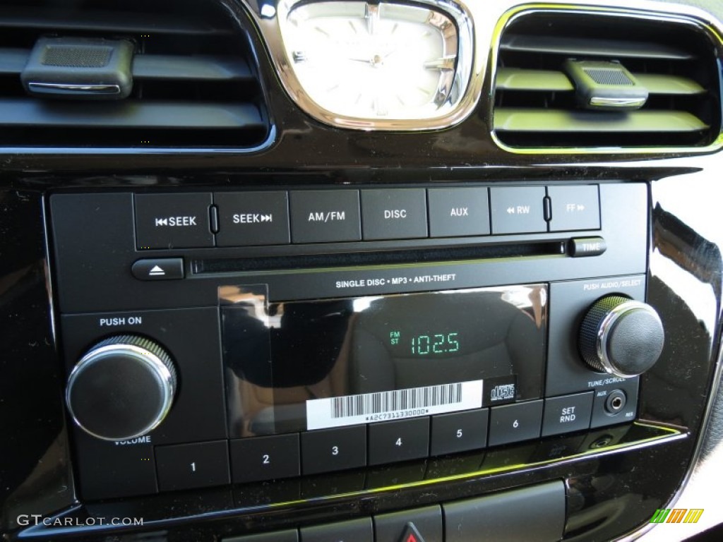 2013 Chrysler 200 LX Sedan Audio System Photo #74775877