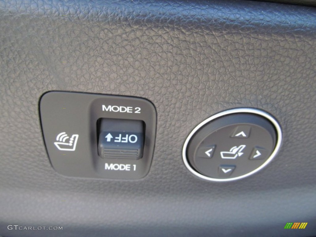 2013 Hyundai Equus Signature Controls Photo #74776194