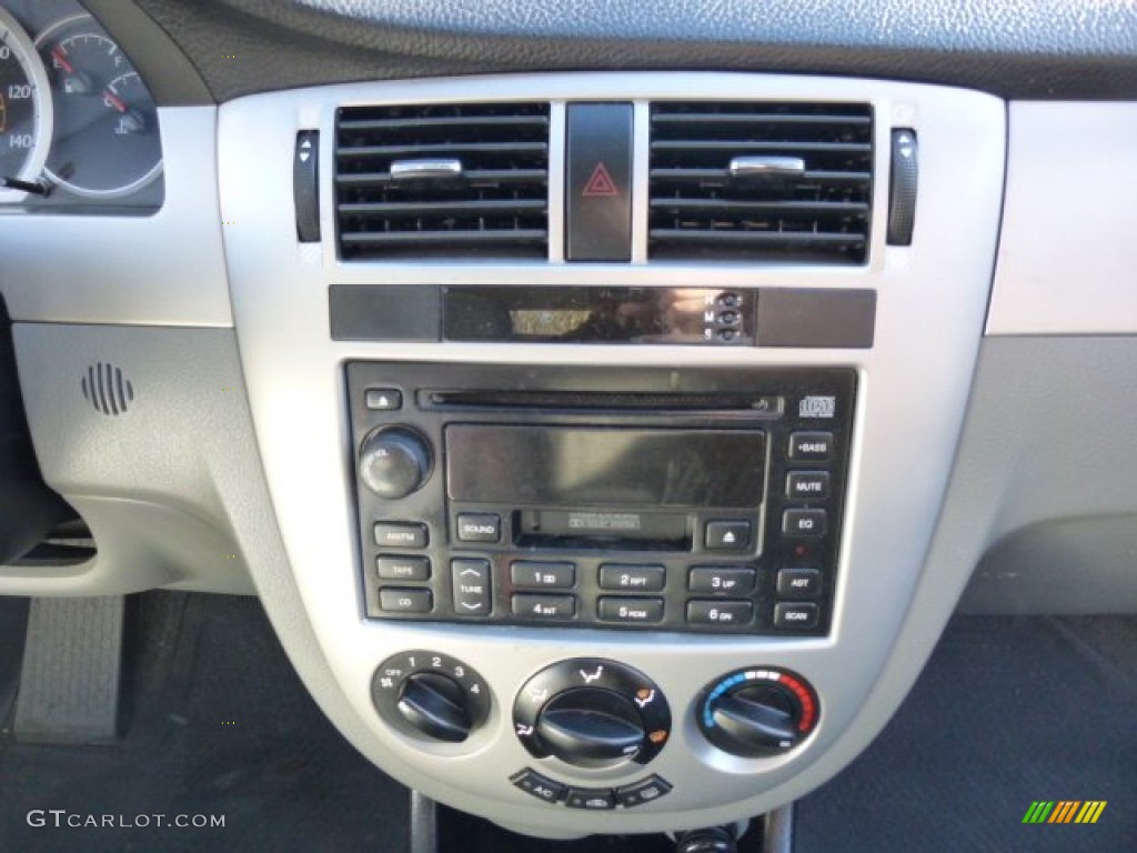 2004 Forenza LX - Desert Green Metallic / Gray photo #13