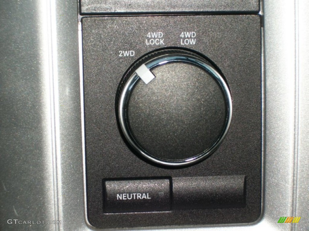 2011 Ram 1500 SLT Quad Cab 4x4 - Flame Red / Dark Slate Gray/Medium Graystone photo #17