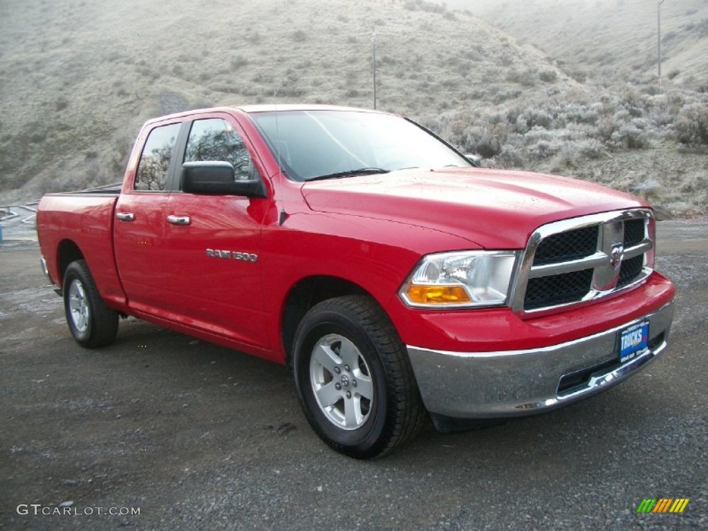 2011 Ram 1500 SLT Quad Cab 4x4 - Flame Red / Dark Slate Gray/Medium Graystone photo #35