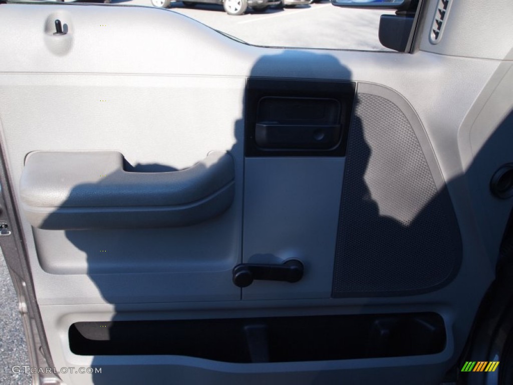 2005 F150 STX Regular Cab - Dark Shadow Grey Metallic / Medium Flint Grey photo #12