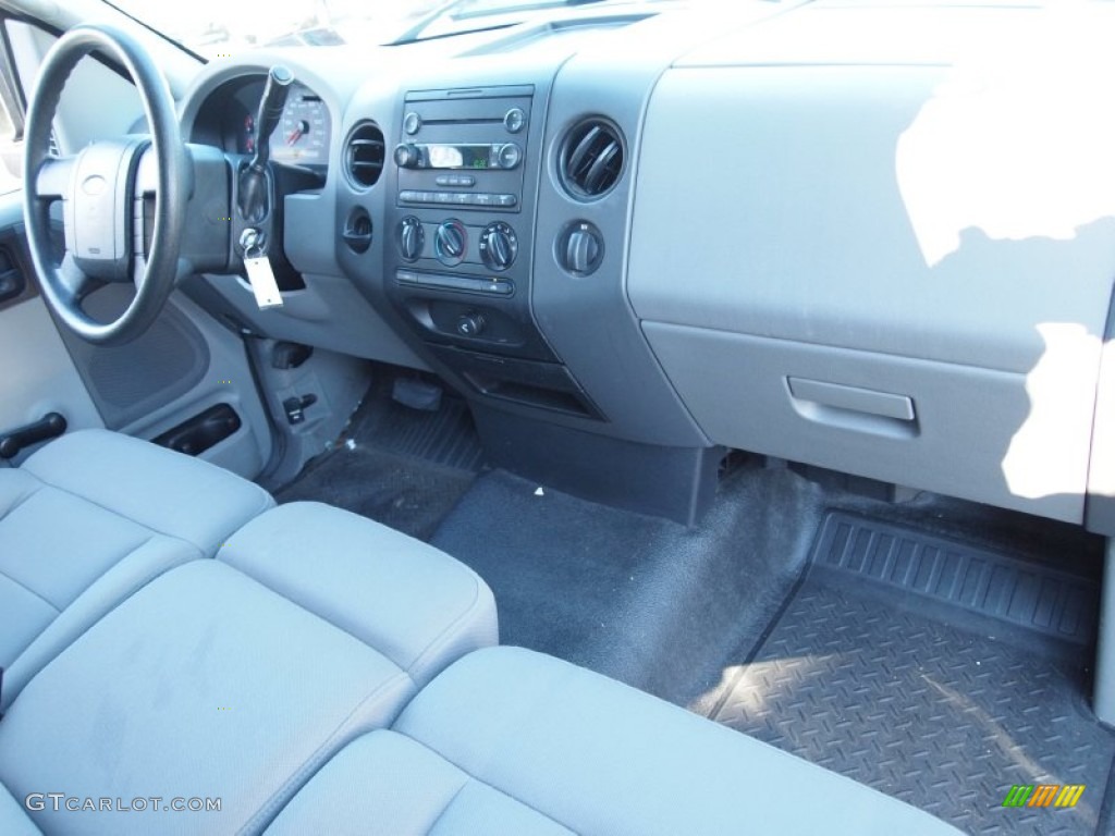 2005 F150 STX Regular Cab - Dark Shadow Grey Metallic / Medium Flint Grey photo #16