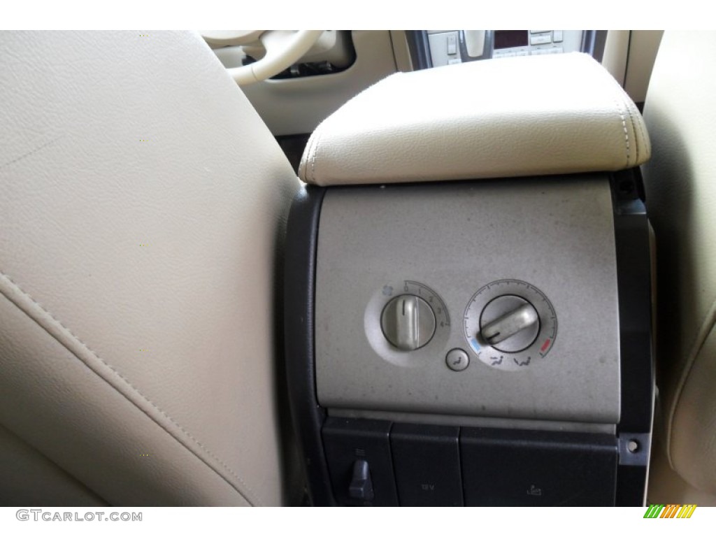 2005 Aviator Luxury AWD - Black / Camel photo #23