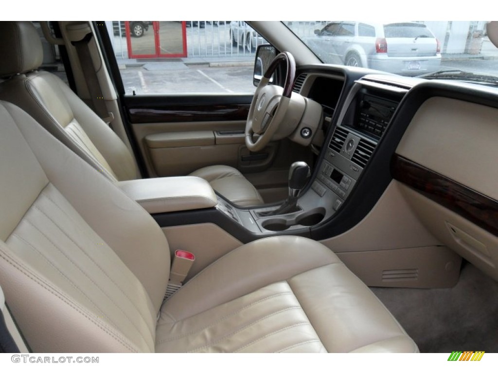 2005 Aviator Luxury AWD - Black / Camel photo #25