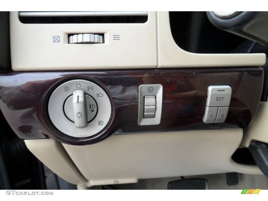 2005 Aviator Luxury AWD - Black / Camel photo #27
