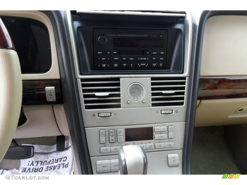 2005 Aviator Luxury AWD - Black / Camel photo #30