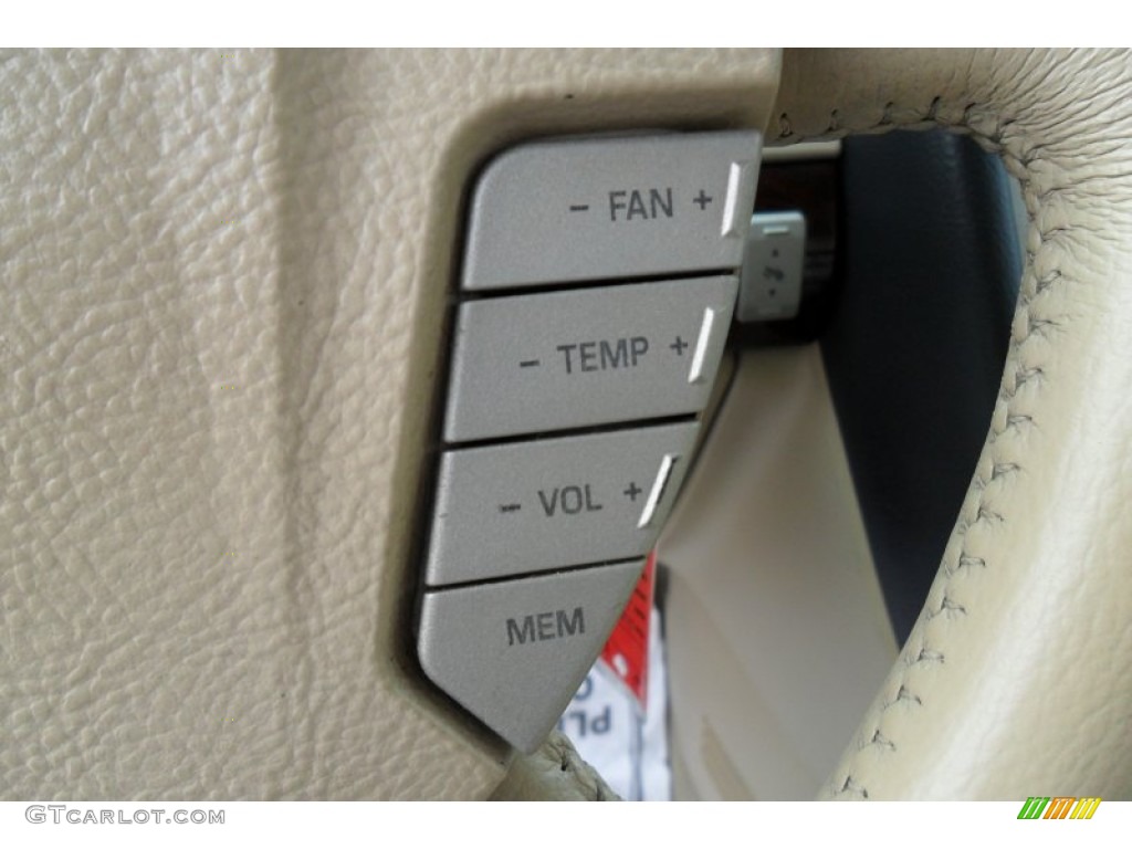 2005 Aviator Luxury AWD - Black / Camel photo #34