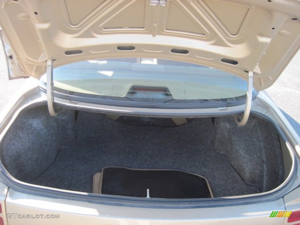1992 Oldsmobile Cutlass Ciera S Trunk Photos