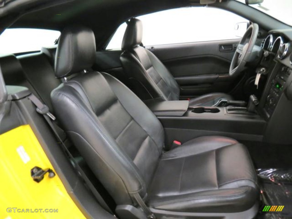 2005 Mustang V6 Premium Convertible - Screaming Yellow / Dark Charcoal photo #19