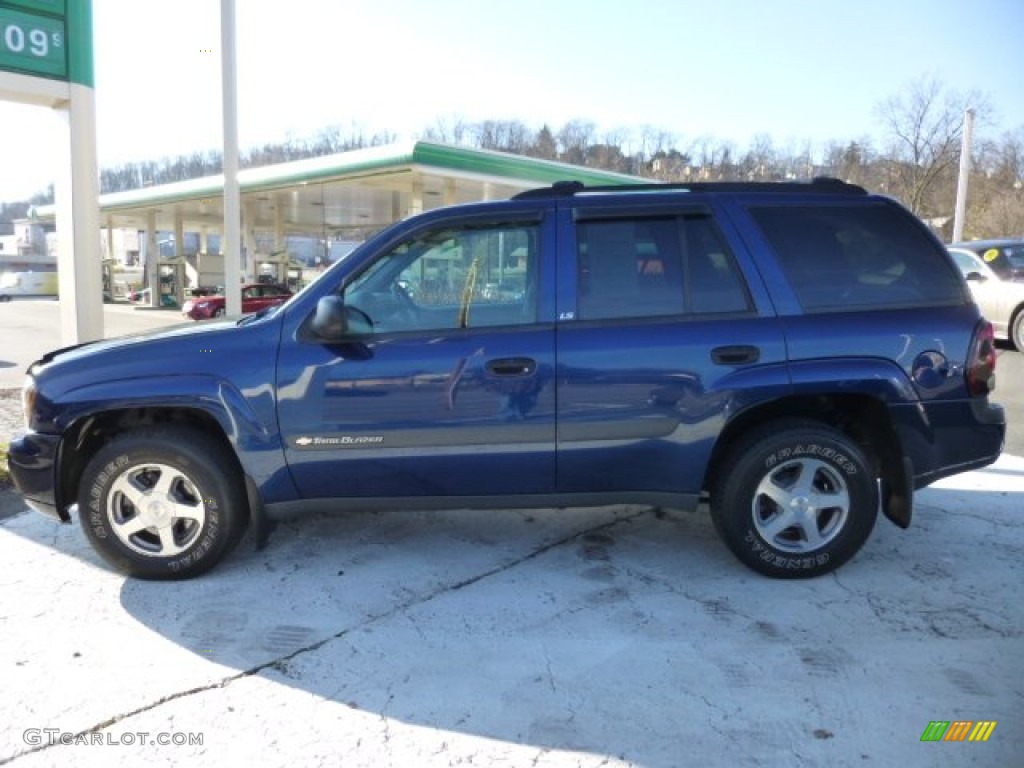 2004 TrailBlazer LS 4x4 - Indigo Blue Metallic / Medium Pewter photo #2