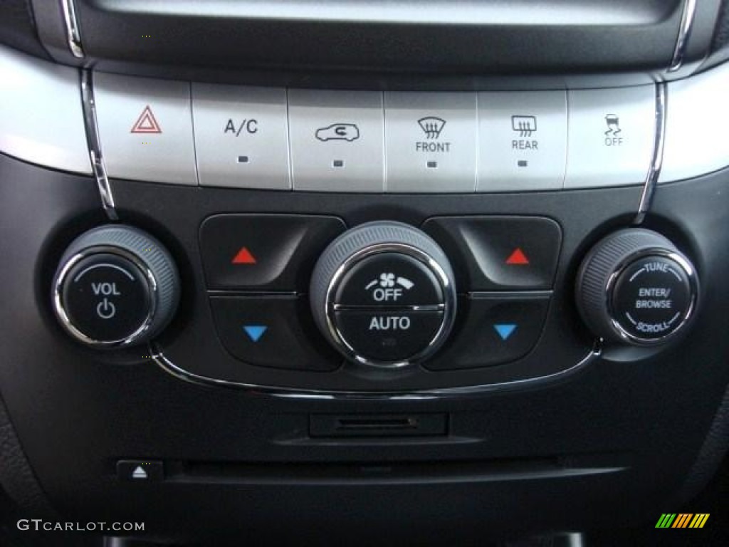 2013 Dodge Journey SXT Controls Photo #74788016