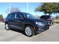 Deep Black Metallic - Tiguan SE Photo No. 7