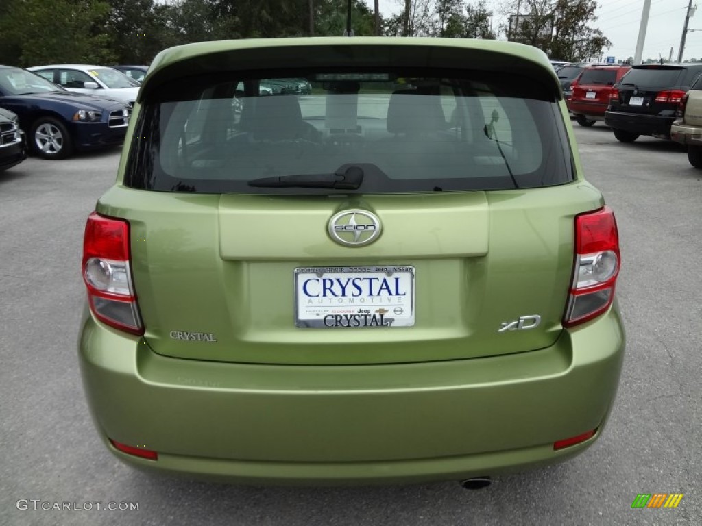2009 xD  - Electric Wasabi / Charcoal Gray photo #8