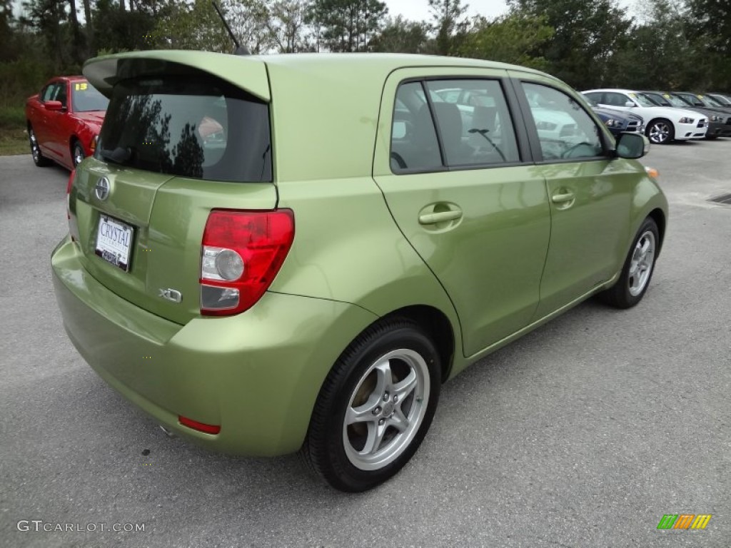 2009 xD  - Electric Wasabi / Charcoal Gray photo #9