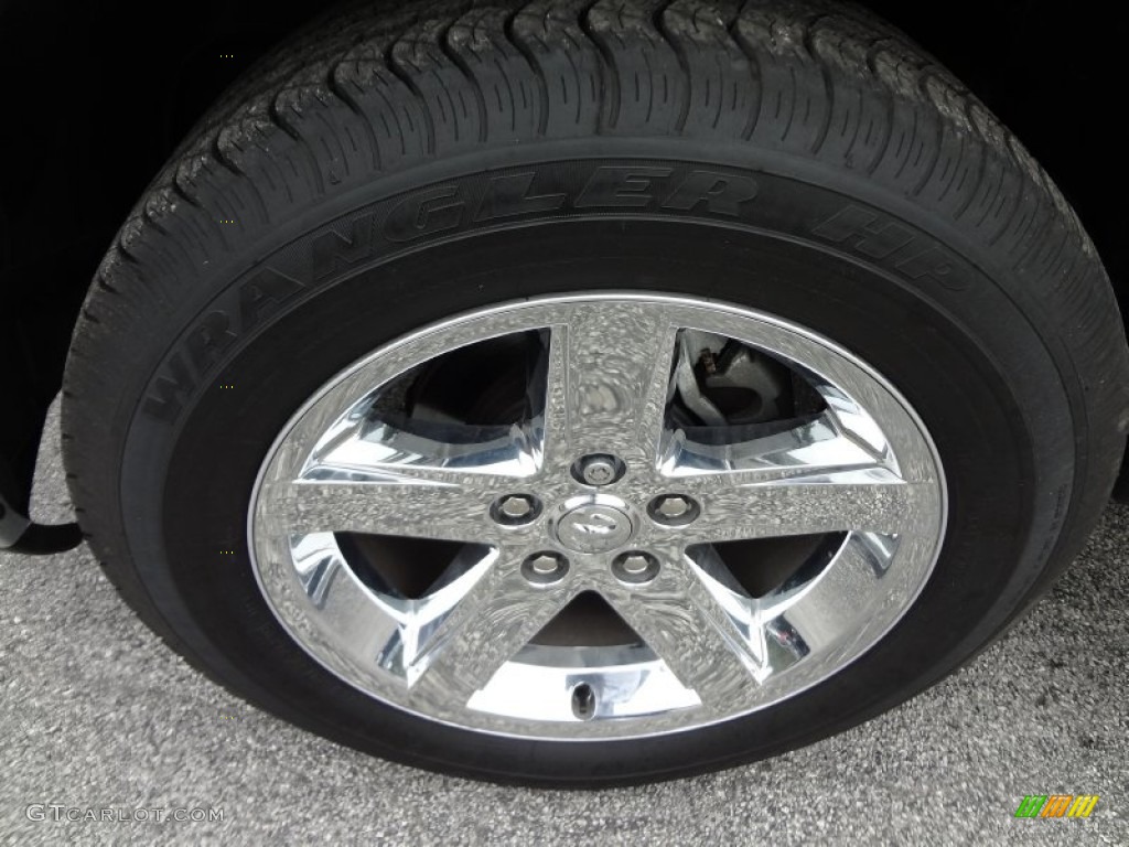 2012 Ram 1500 Express Quad Cab - Bright Silver Metallic / Dark Slate Gray/Medium Graystone photo #14