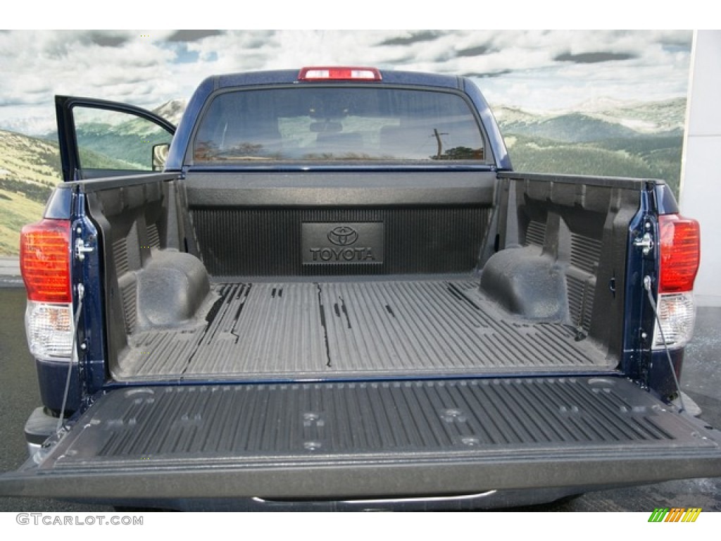 2013 Tundra CrewMax 4x4 - Nautical Blue Metallic / Graphite photo #8